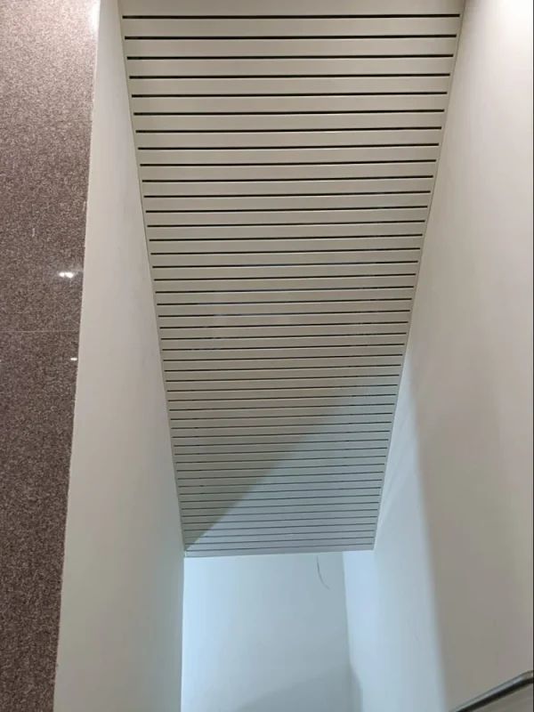 84R/ 184r Linear Ceilings – vindsil architectural