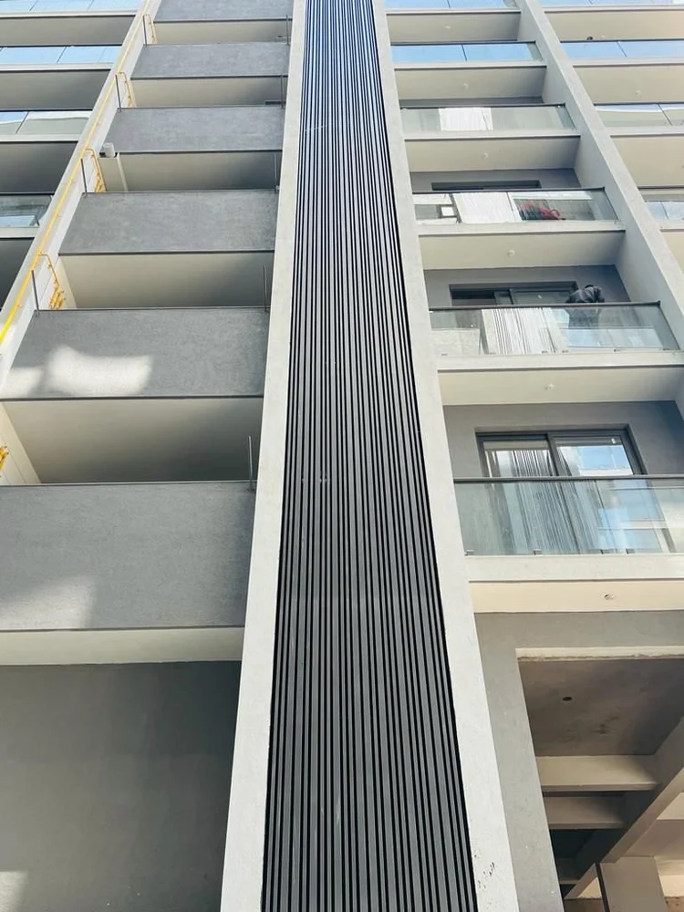 Modern aluminium exterior louvers - Image 3