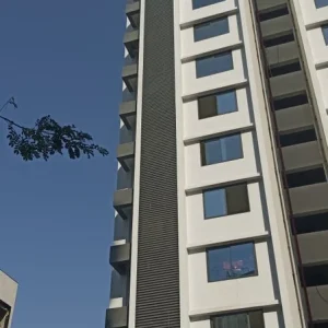 Outdoor shading louvers