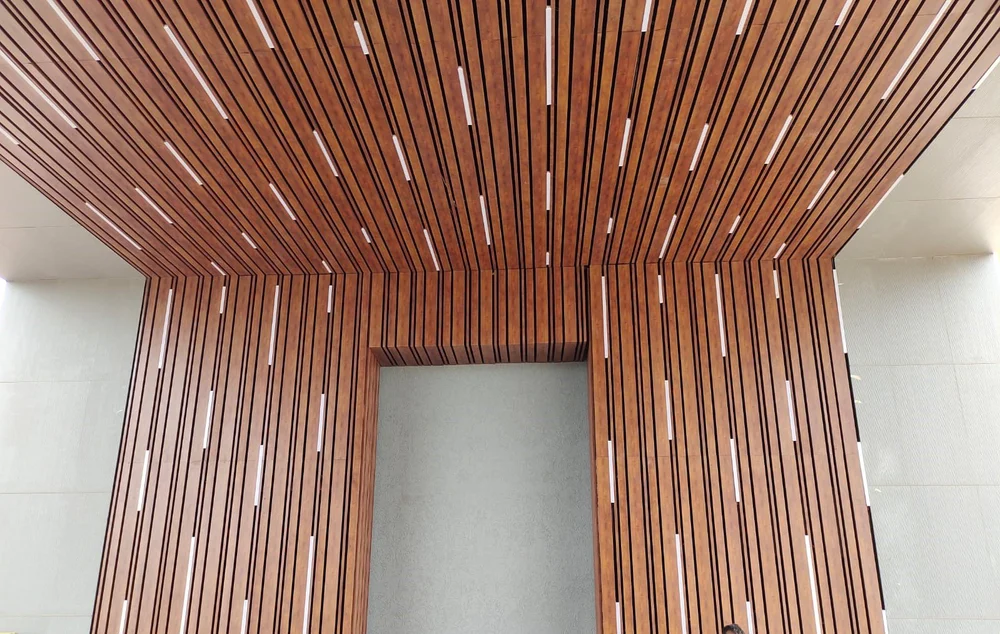 Baffle ceiling for commercial projects - Image 3
